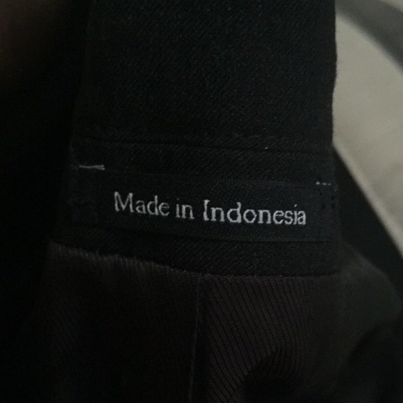 Pronto Uomo 2 Piece Suit - Picture 5 of 7